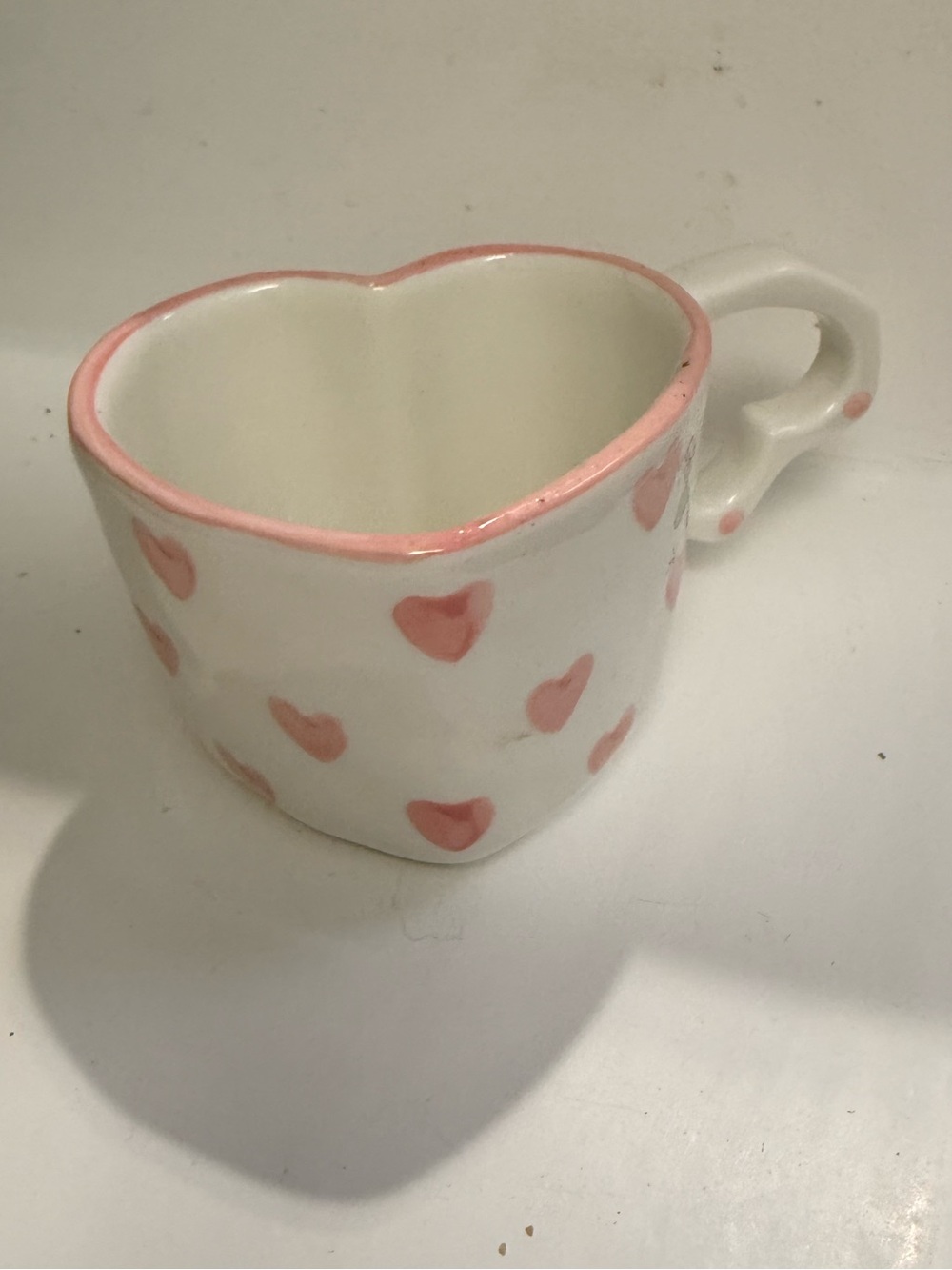 New Heart -Shaped Pink Trim Ceramic Mug coffee cup